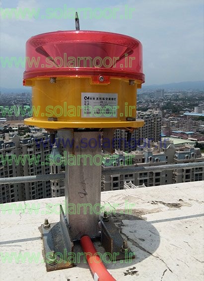 چراغ دکل خورشیدی